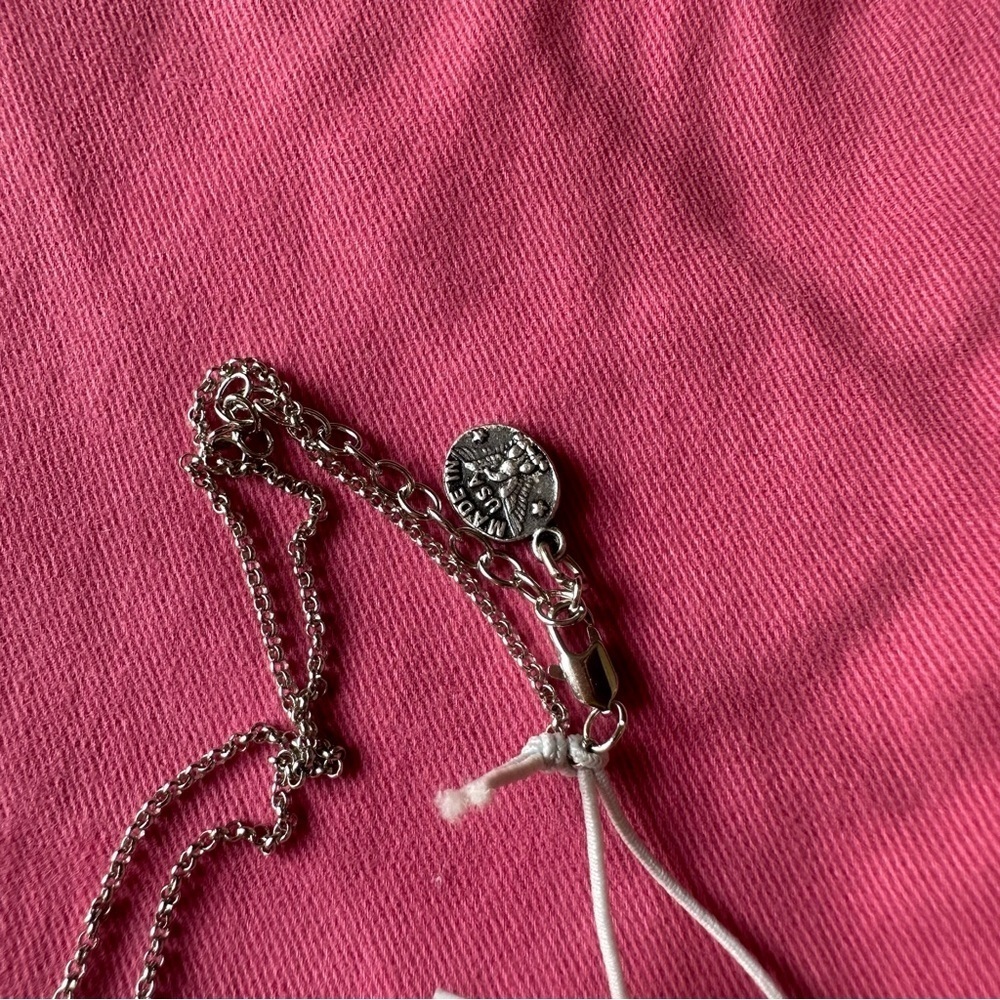 Silver and White Accessory Set with Pearl and Charm - Picture 4 of 6